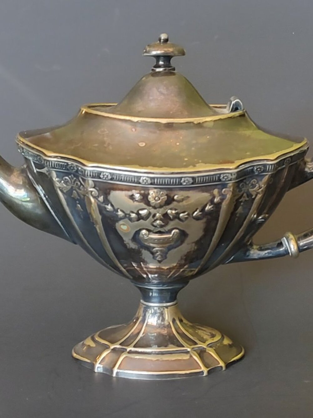 Vintage 1847 Rogers Bros Silverplate Teapot Model 002130 T Rare and Beautiful